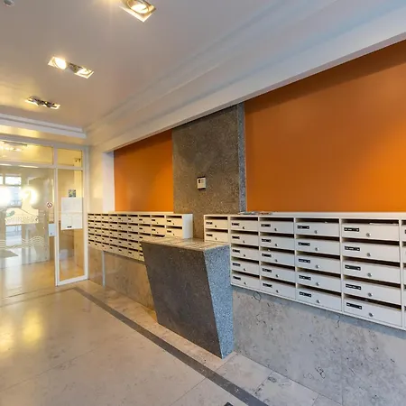 아파트 Bright With Stunning Sea View