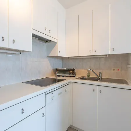 아파트 Bright With Stunning Sea View