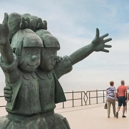 Bright With Stunning Sea View